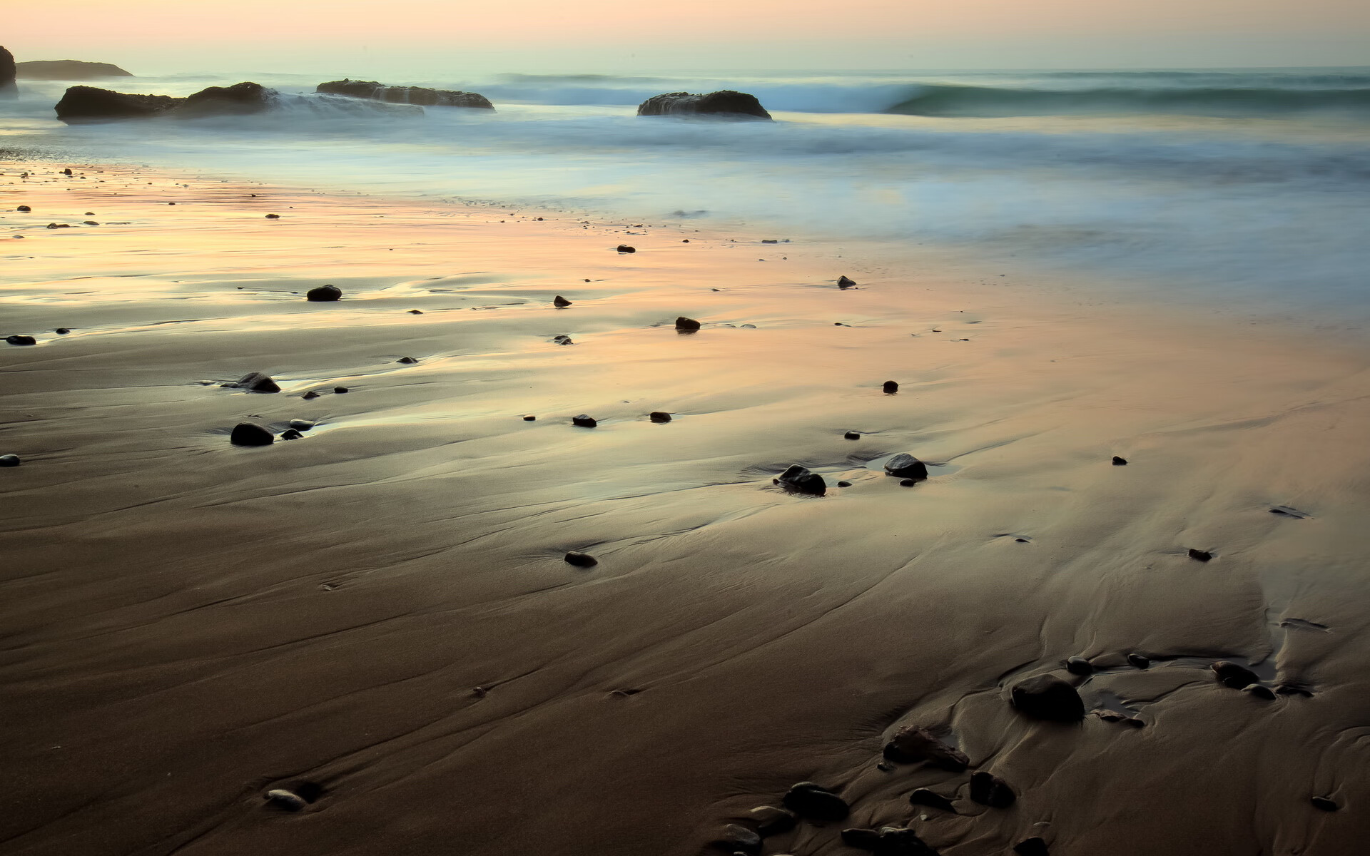 AYX体育官网-内维斯球员在场上发挥出色，最终夺得胜利，曼联内维斯