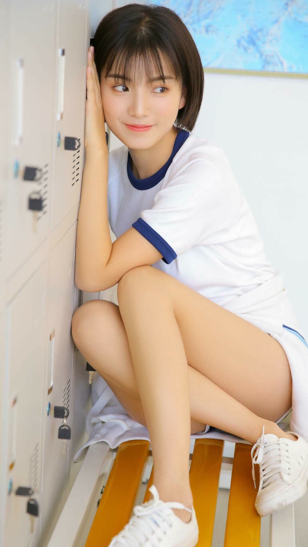 爱游戏中国官方网站平台-英超激烈争夺，豪门纷纷奋战不息