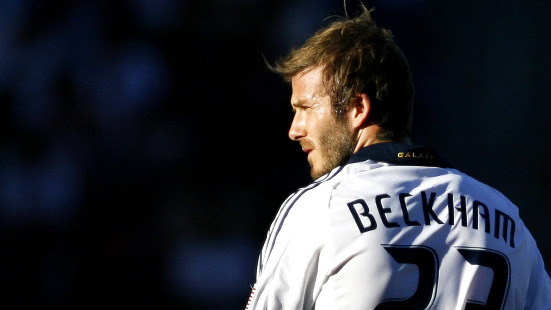 爱游戏体育在线-“法甲争冠激烈，压力之下豪门表现不俗”，法甲竞争激烈